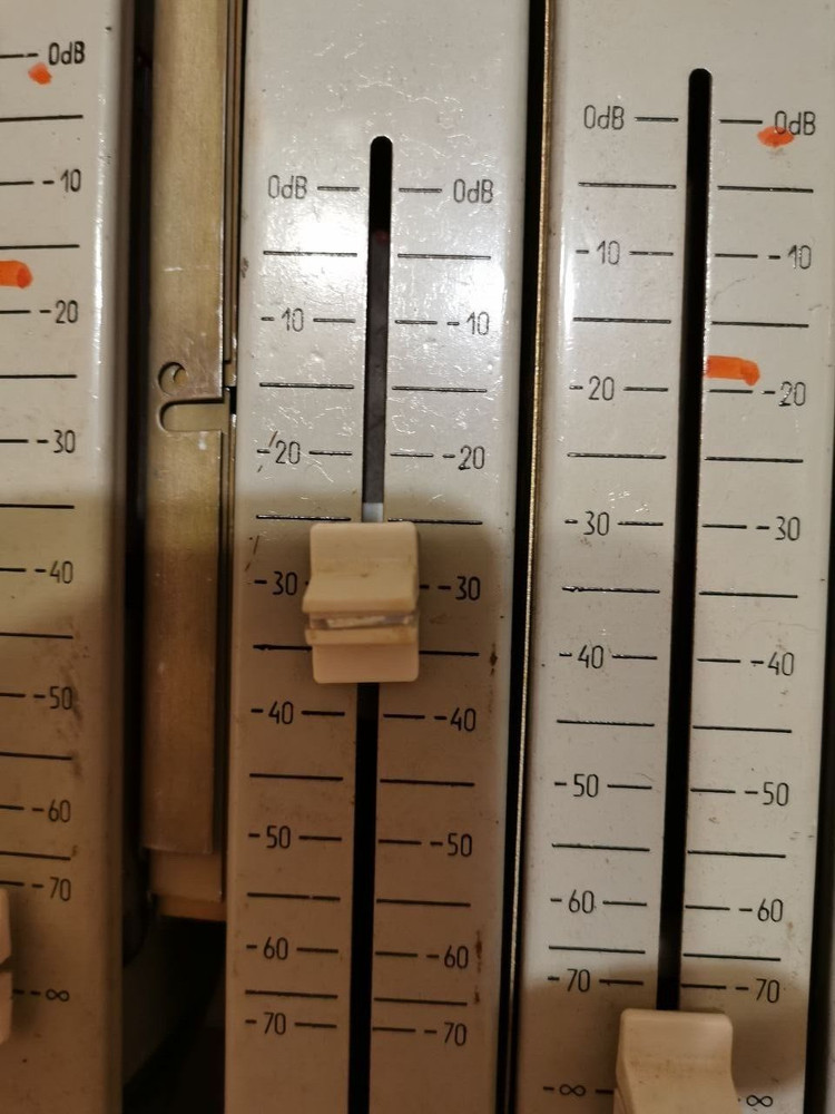 LOMO 100K microphone preamp