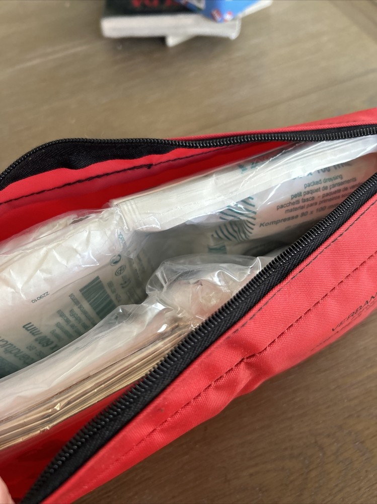 AUDI FIRST AID KIT 13164 Mostly New