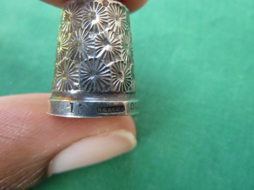 VINTAGE SILVER THIMBLE "13"