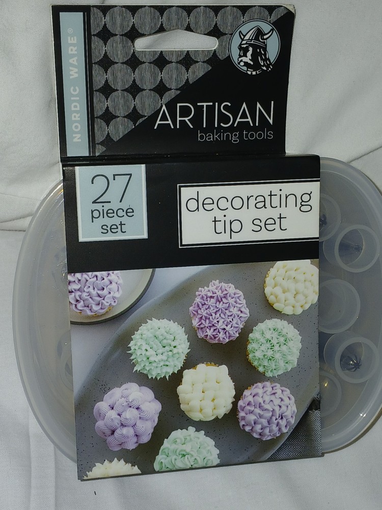 NEW Nordic Ware Artisan Decorating Tip Set 27 Pc