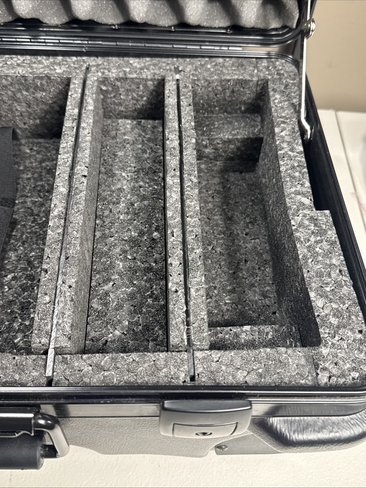 VTG Sudhaus Combo-Code 20” Black Hardshell Rolling Case Keys Combo EXCELLENT EUC