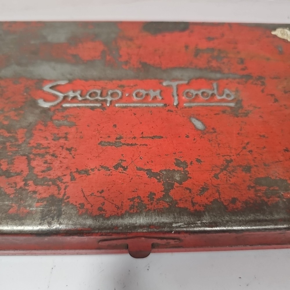 Vtg Snap On Tool Box Red Metal Tool Case Box
