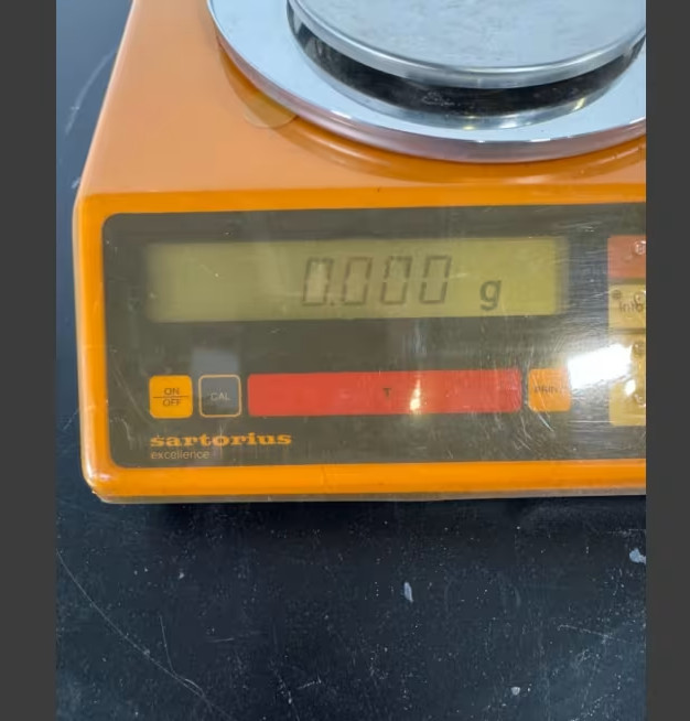 Sartorious E2000D Top Loading 500/2000g Capacity Laboratory Balance