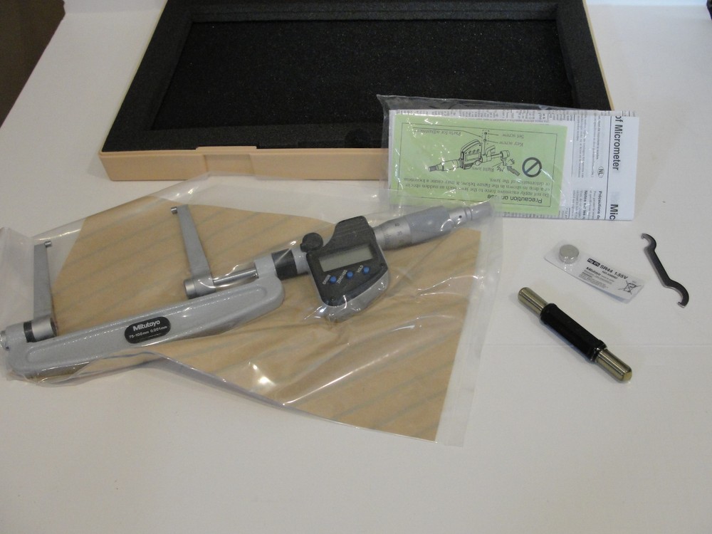 Mitutoyo OMP-100M Digital Caliper Micrometer K460104KD *New*