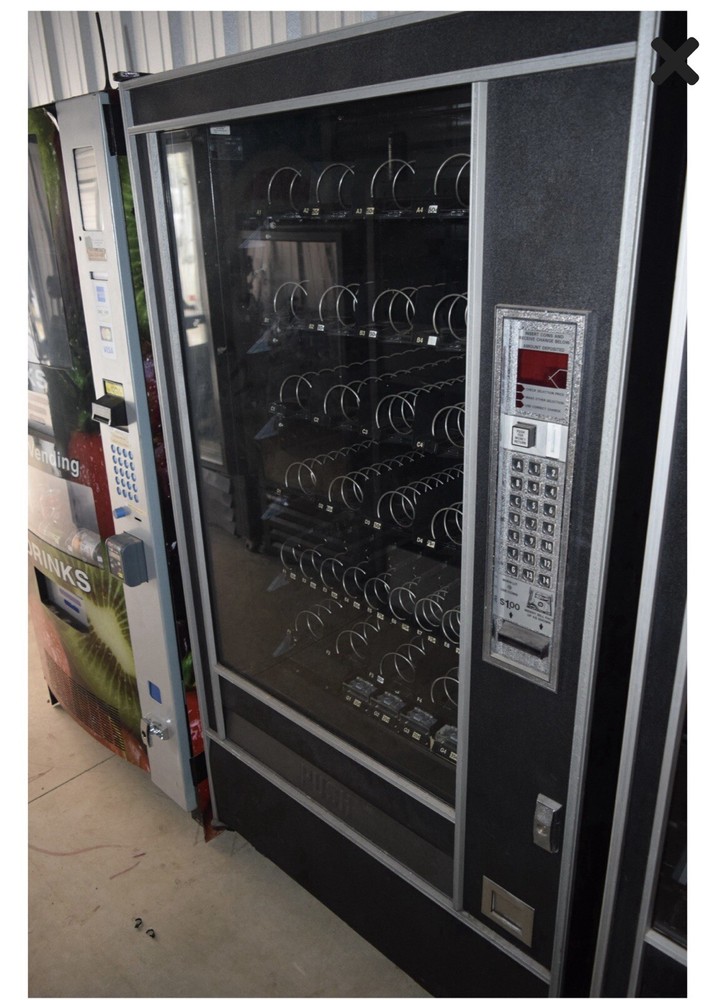 4 Vending Machines