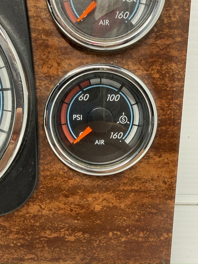 2014-2016 Freightliner CASCADIA Speedometer Instrument Cluster - Used