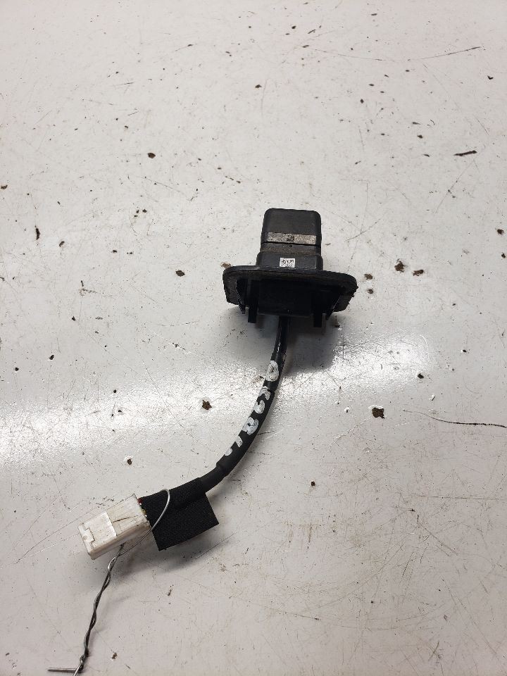 Camera/ Projector Camera Tailgate Mounted Fits 2016-2017 XV CROSSTREK Tested OEM