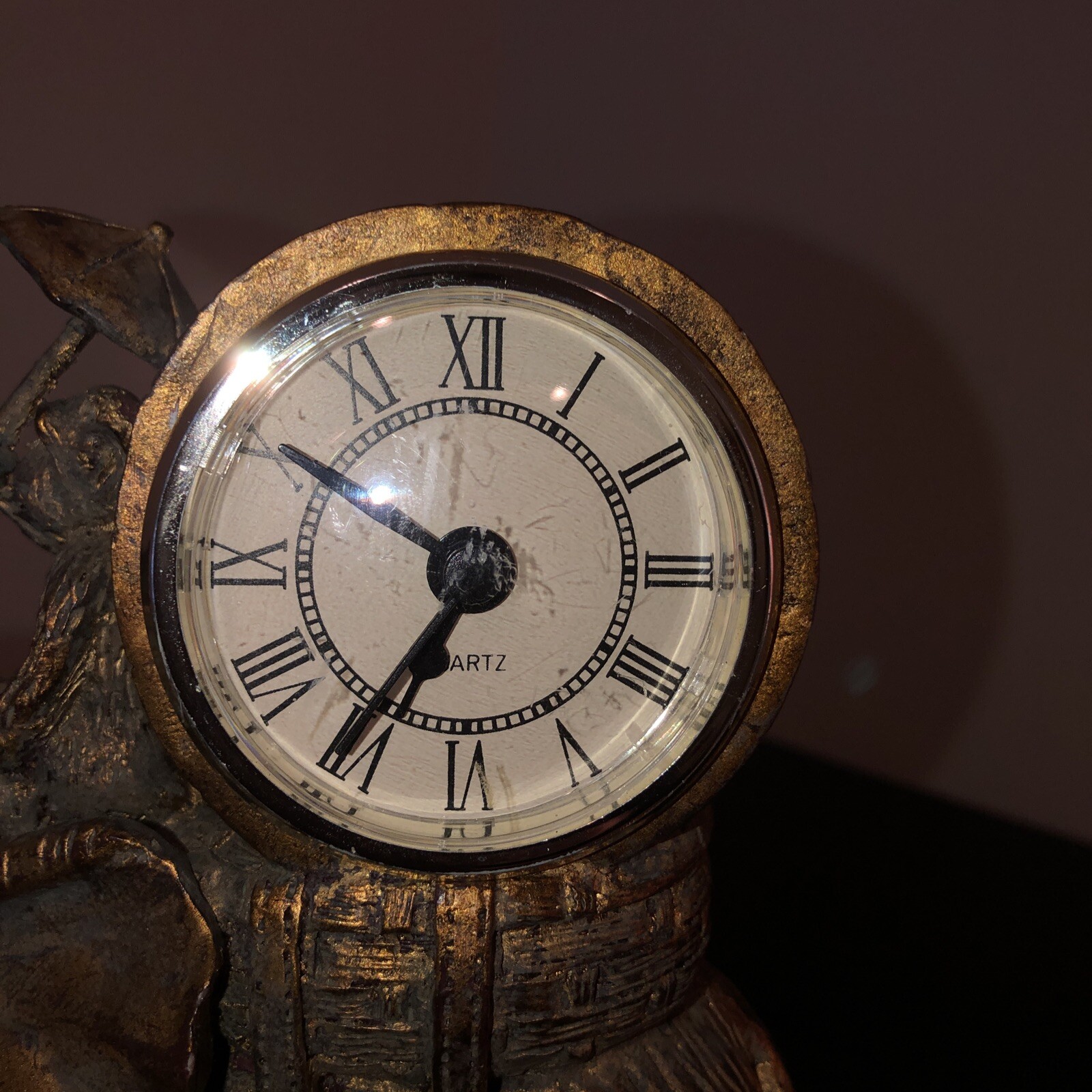 Bronze Style Resin Elephant Riding Monkey Mantle Quartz (Clock not working) 6"