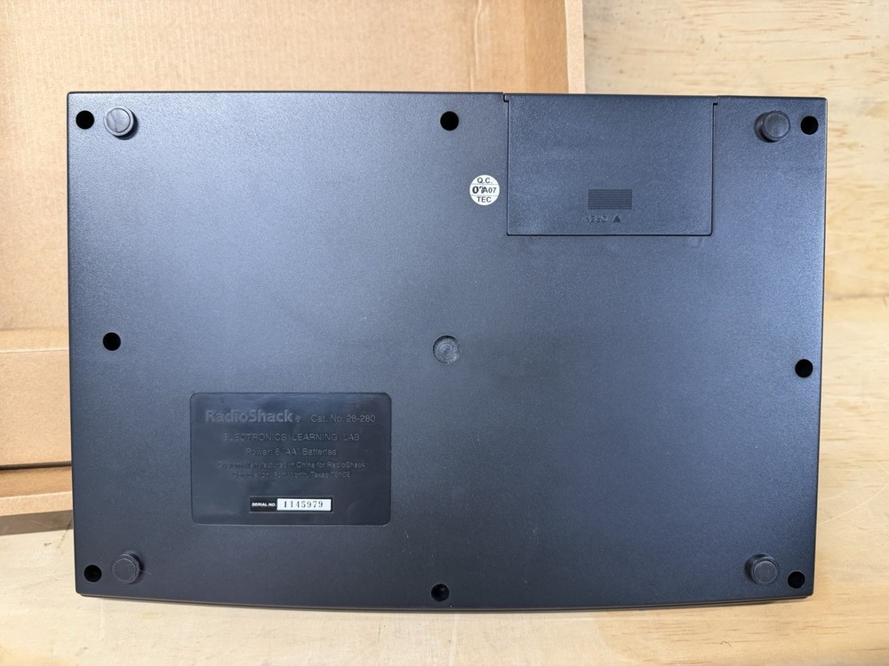 Radio Shack Electronics Learning Lab 28-280, With Make Electronics Book