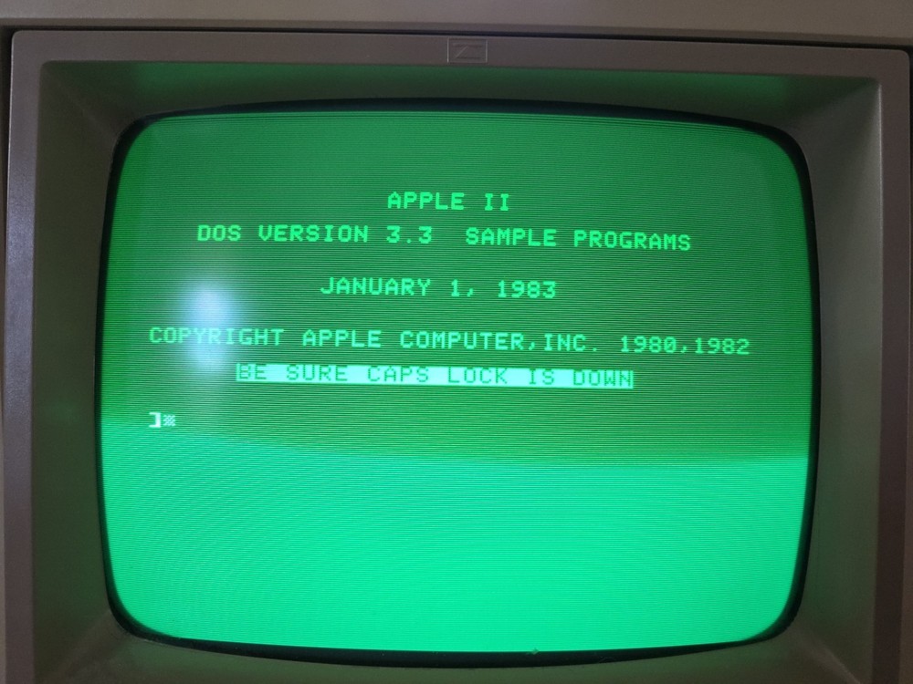 Apple II Diskware DOS 3.3 Sample Programs And Apple Presents...Apple 5.25" IIe