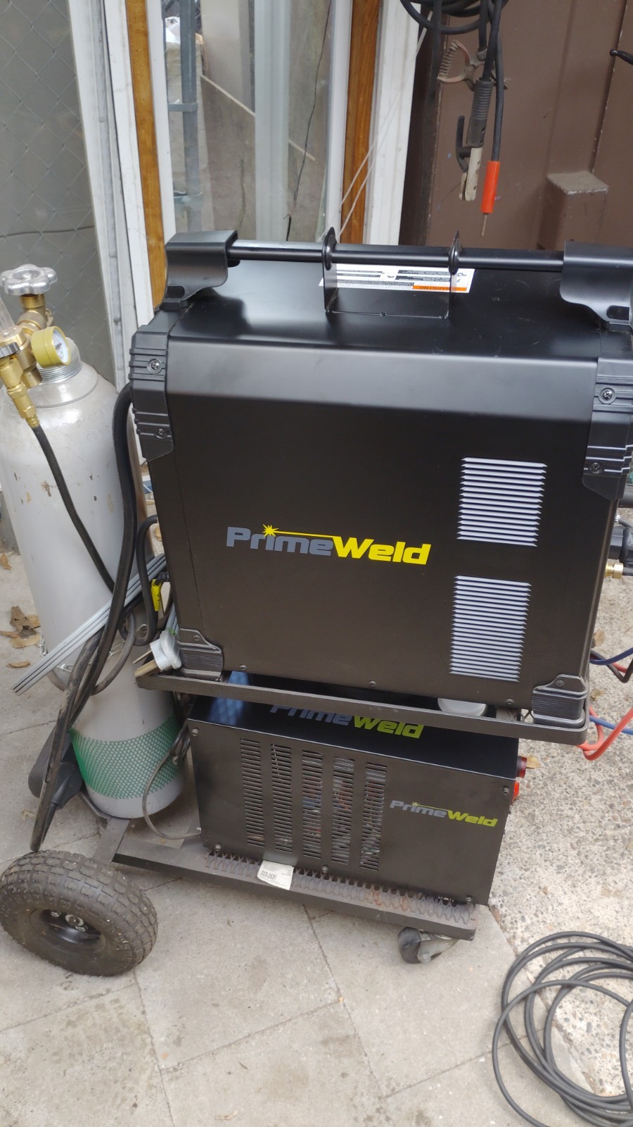 PRIMEWELD WELDER 225 W/ MAXCOOL 3000 WATER COOLER+ WTR COOLED TORCH + ACCESSORIE