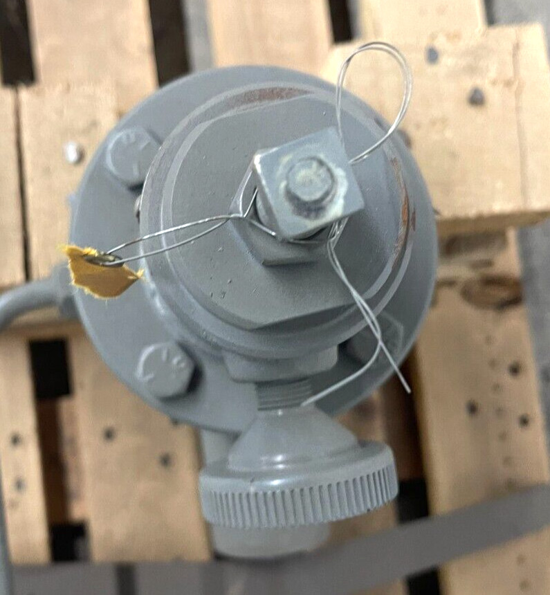 FISHER CONTROLS PILOT OPERATED REGULATOR TYPE 310A-32A
