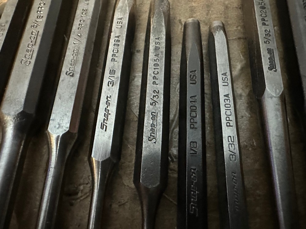 SNAP-ON TOOLS 16 PIECE PUNCH & CHISEL SET WITH CHISEL PUNCH GAGE ( LOT 3 )