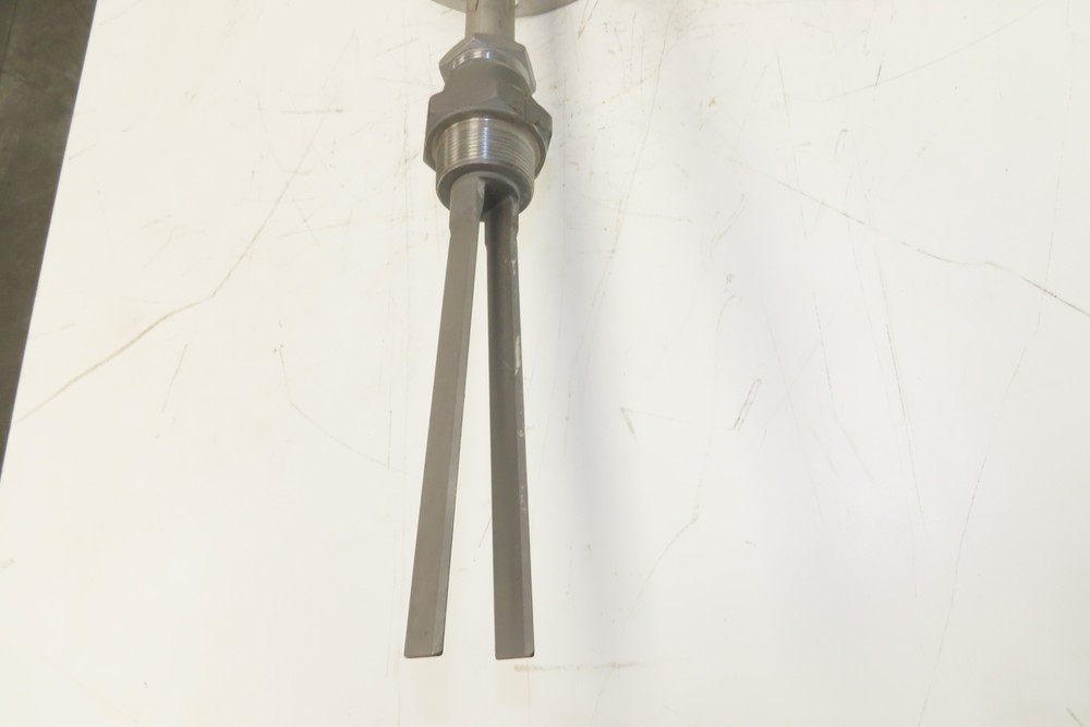 Bindicator LP11A1DA30 Pulse Point Vibrating Fork Level Sensor 18" Probe 8"Flange