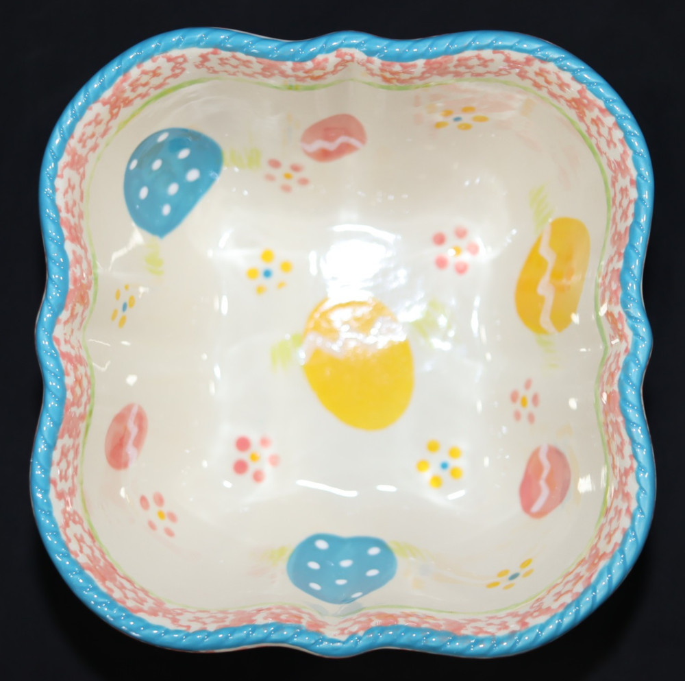Temptations Old World Easter Egg Hunt Square Baker with Lid - 1 Quart