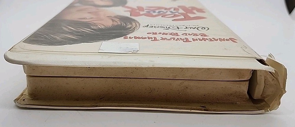 Tom and Huck (VHS, 1996, Clam Shell)