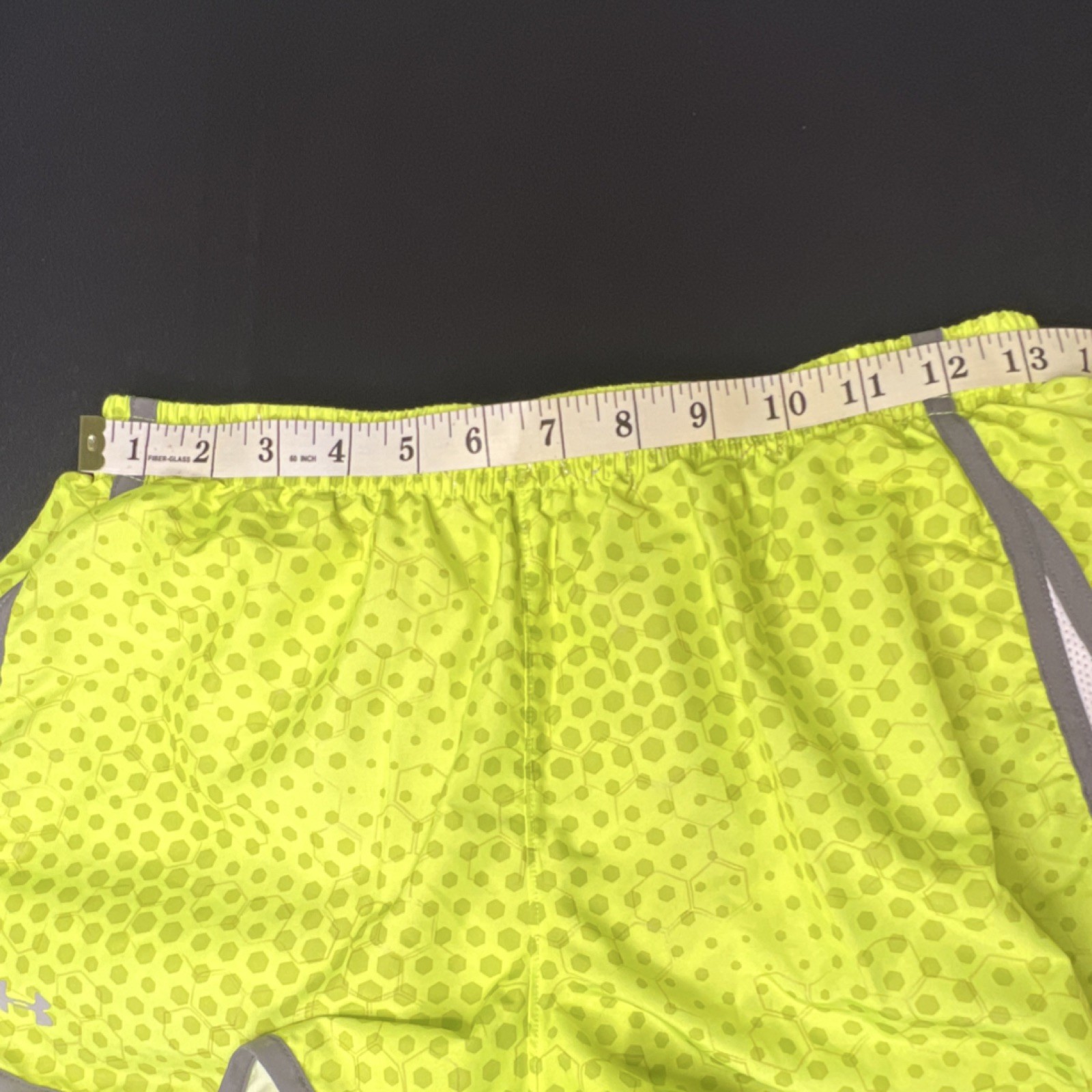 Under Armour HeatGear Women's Athletic Geometric Print Shorts Yellow Medium