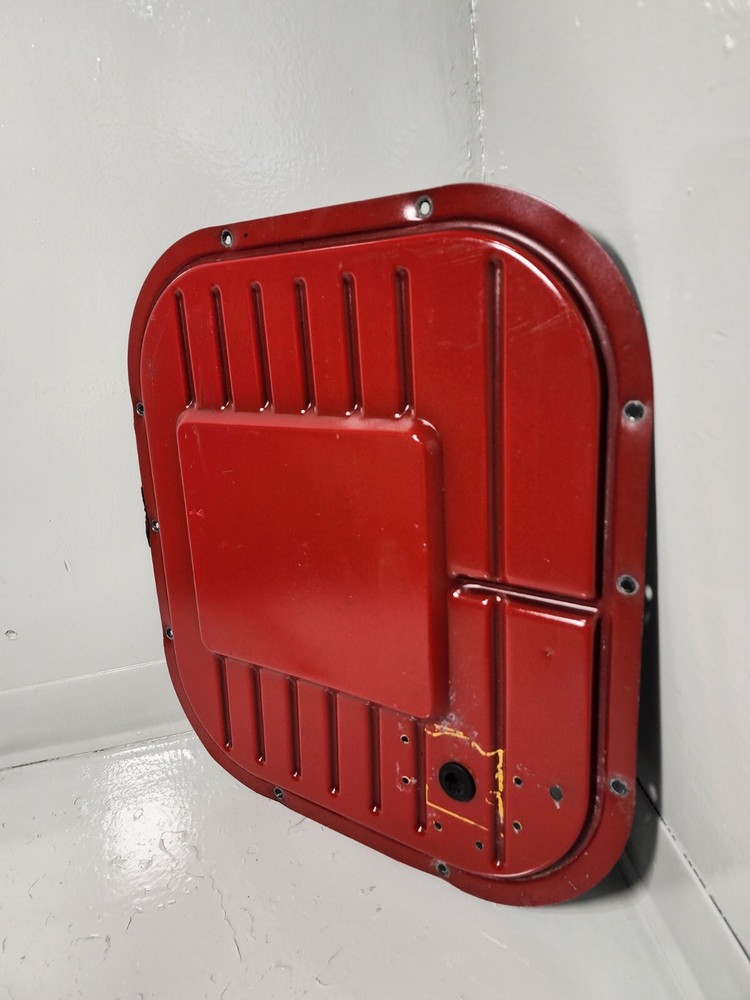 2019 Mack Anthem Floor panel Access