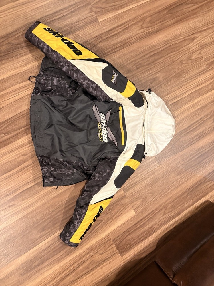 BRP Skidoo women’s Jacket Medium