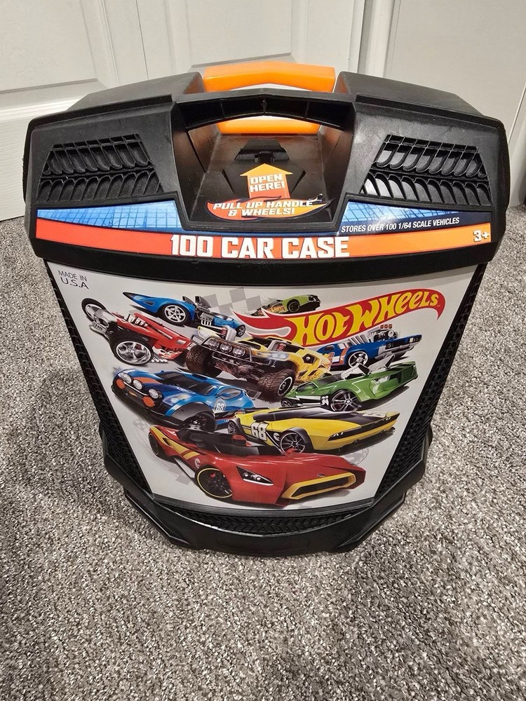 Hot Wheels Cars + Case