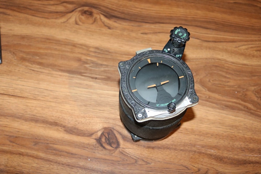 WWII Douglas SBD dive bomber horizontal situation indicator 70 deg RARE!