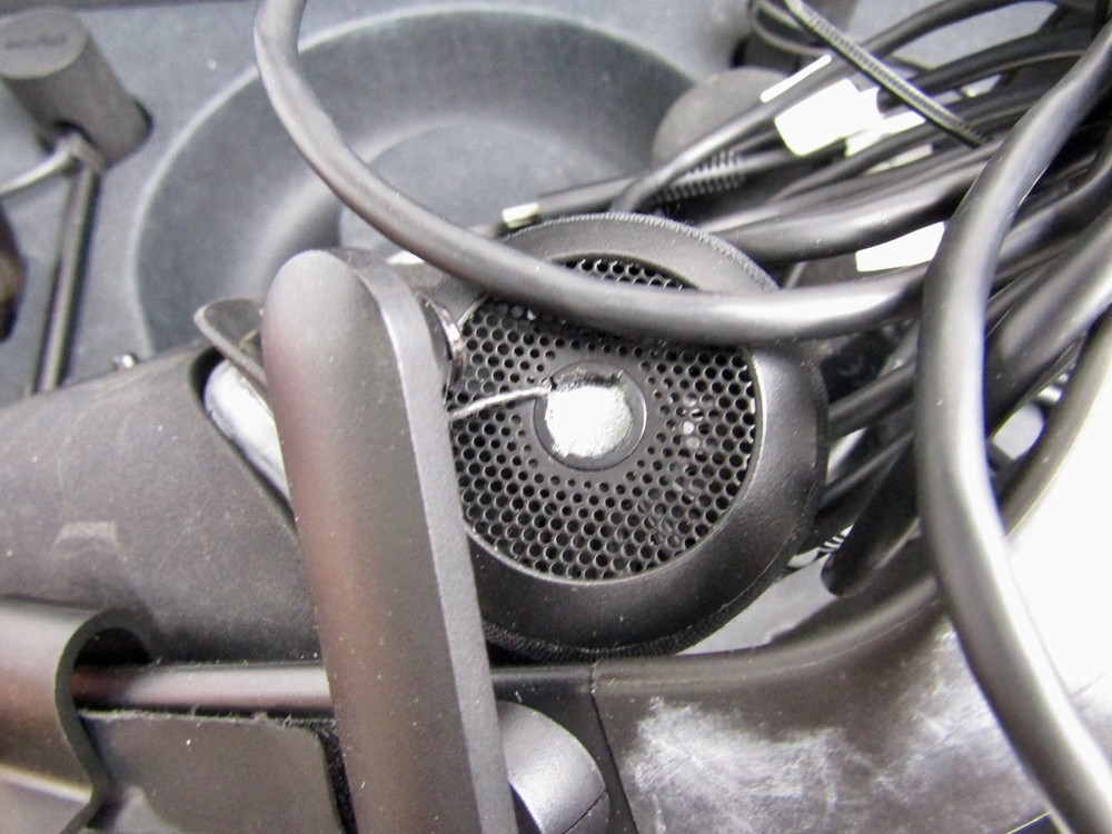 Oculus Rift Virtual Reality Headset with Sensor and Accessories - Not Tested !