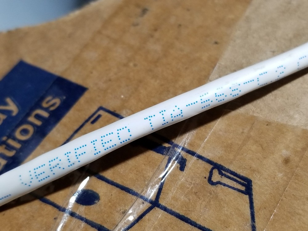 Berk-Tek 24/4P HyperPlus Cat5E Riser U/UTP Network Cable White /100ft