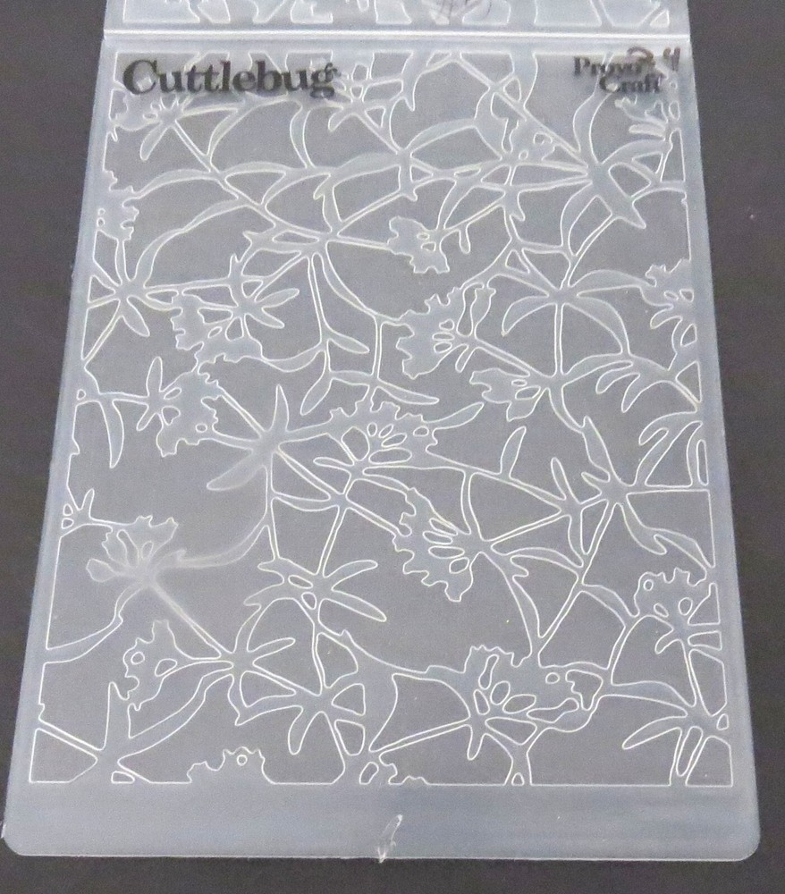 Cuttlebug Provo Craft 5.3/4 x 4.1/4 in Embossing Folder Complex Flowers