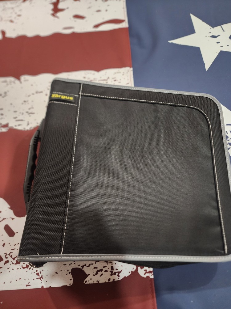 Targus Matrix 320 CD, DVD, Blu Ray, Video Game Storage Case