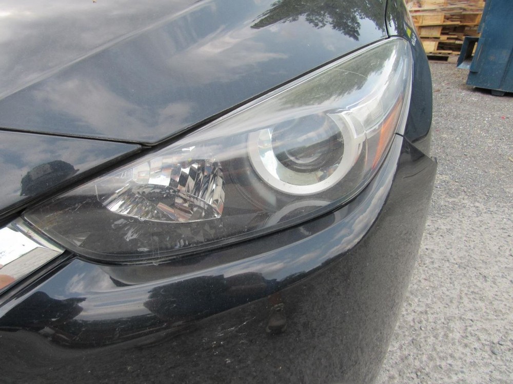 3 2018 Glove Box 1077605