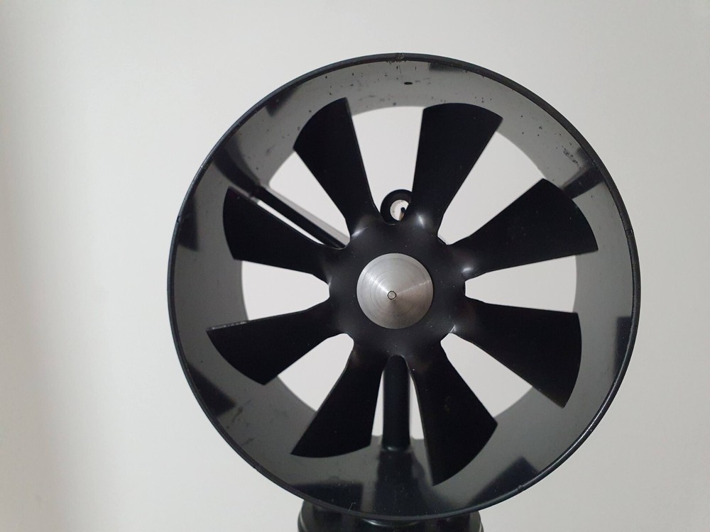 TSI model 8322 VelociCALC Plus Rotating Vane Anemometer w/ Large Vane Head