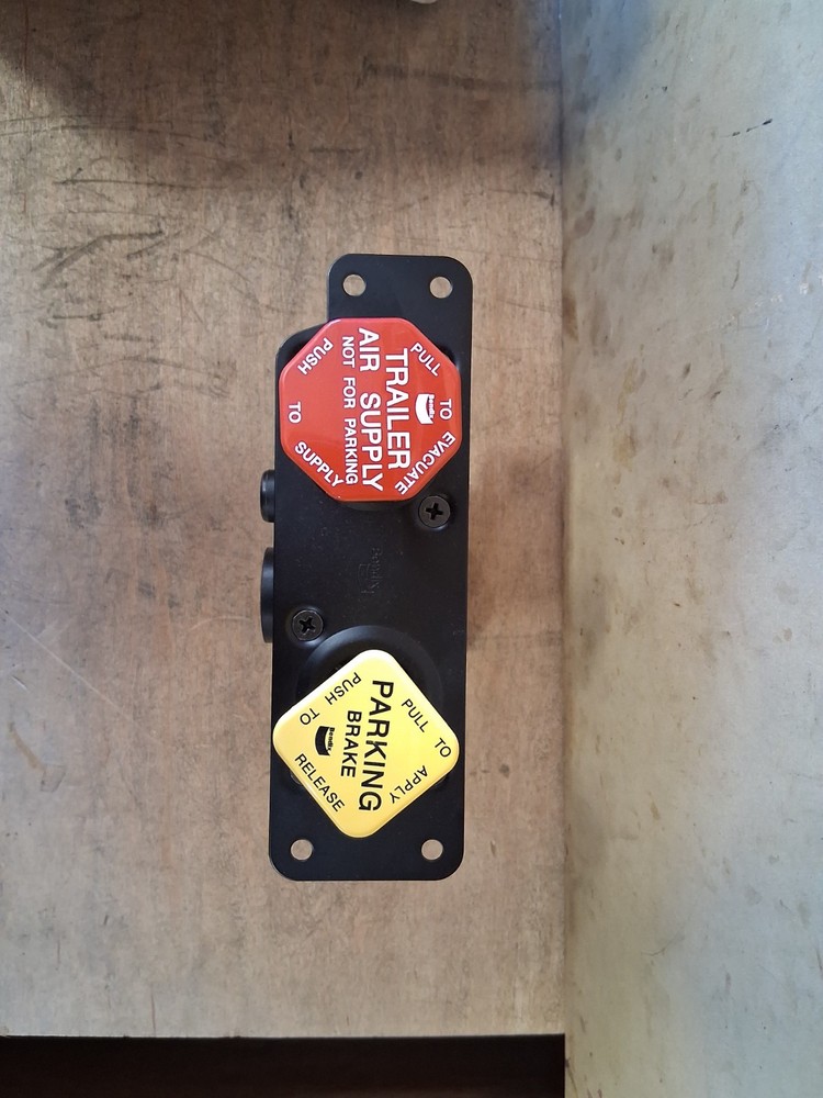 BENDIX DASH BRAKE VALVE 5018673 K033615