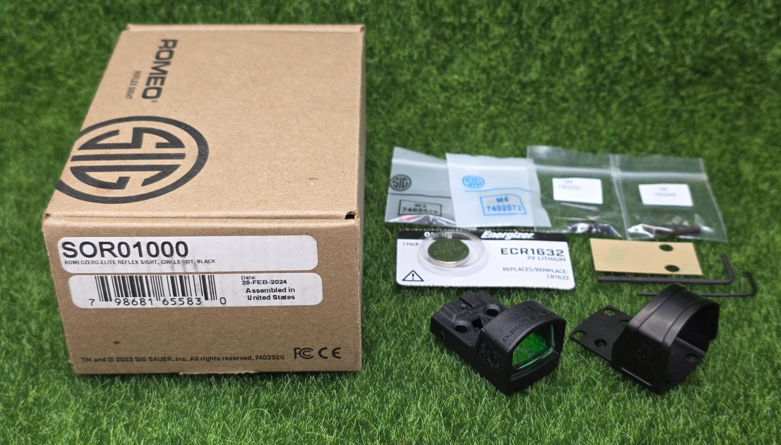 Sig Sauer ROMEOZERO ELITE P365 32 MOA Circle / 2 MOA Red Dot Sight - SOR01000