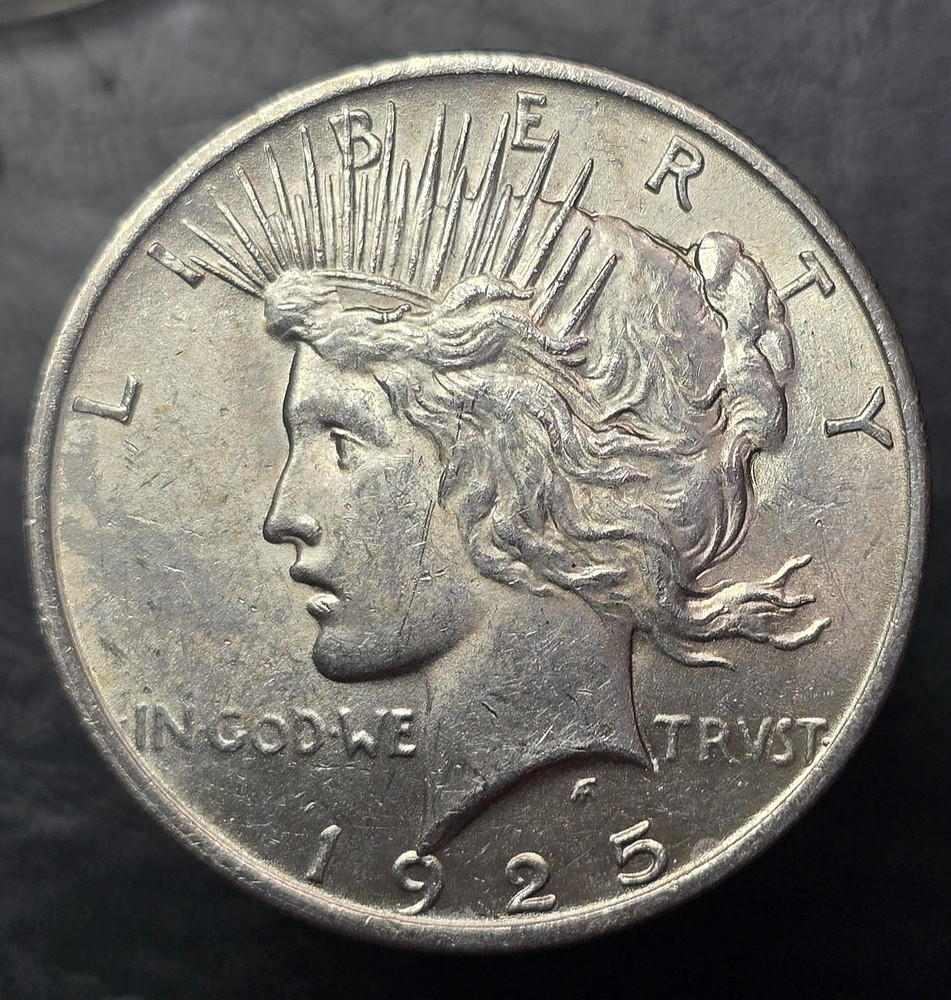 1925-P Peace Dollar $1 90% Silver  MS+
