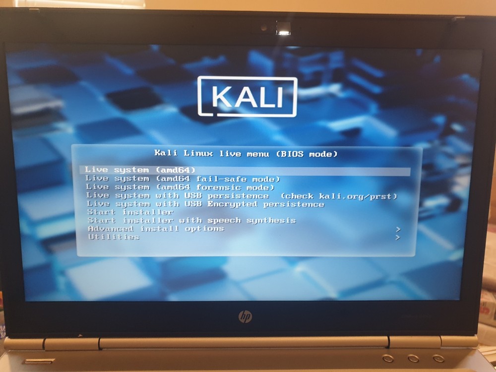 Linux Kali 2025.4, 64-bit, Bootable Live and Install USB Flash Drive