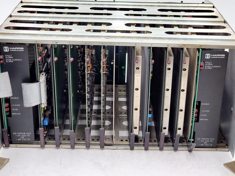 Harris VersaT1lity Compact Multiband Radio with Advanced Encryption