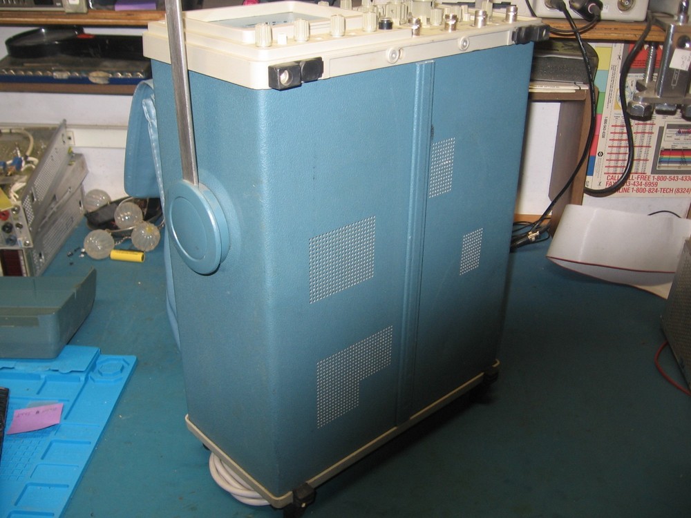 Tektronix 2445 Portable scope