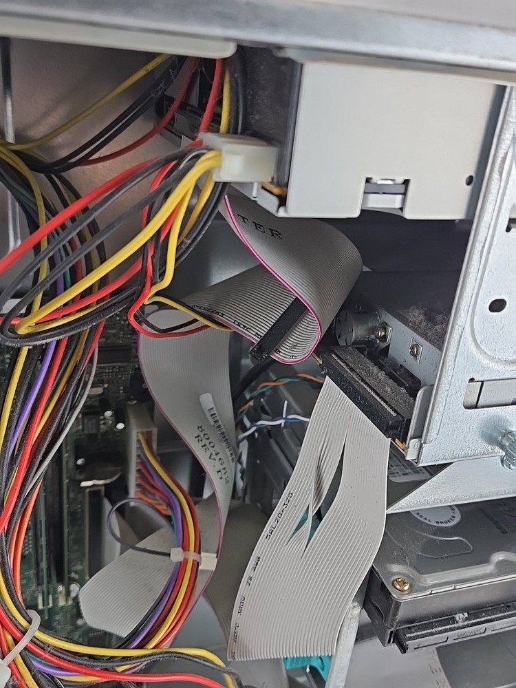 Gateway MFATXSTL KTH 300S Computer Intel Celeron Untested Read Description