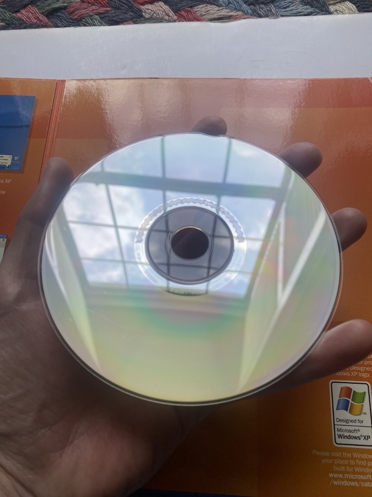 Microsoft Windows XP Professional 2002 CD Product Key w/ Booklets