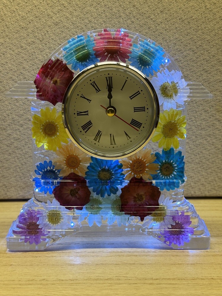 Handmade Resin Clock Real Pressed Flowers Table Clock