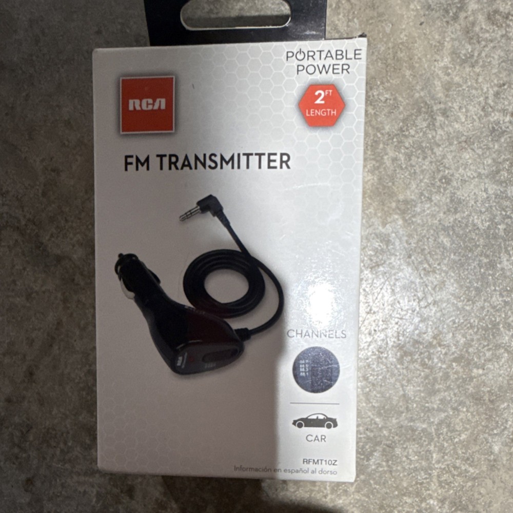 RCA RFMT10Z FM Transmitter DC Powered 3.5mm Jack for Car Stereo Portable Devices