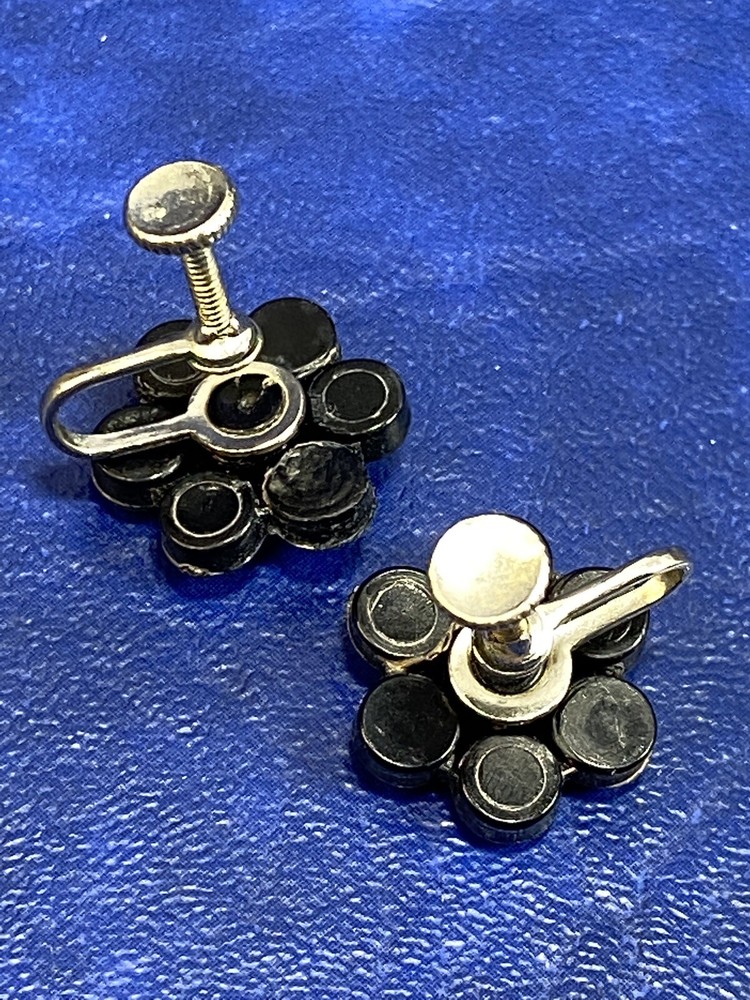 Vtg Unsigned Black Plastic Clear Rhinestone Cluster Screw Back Earrings