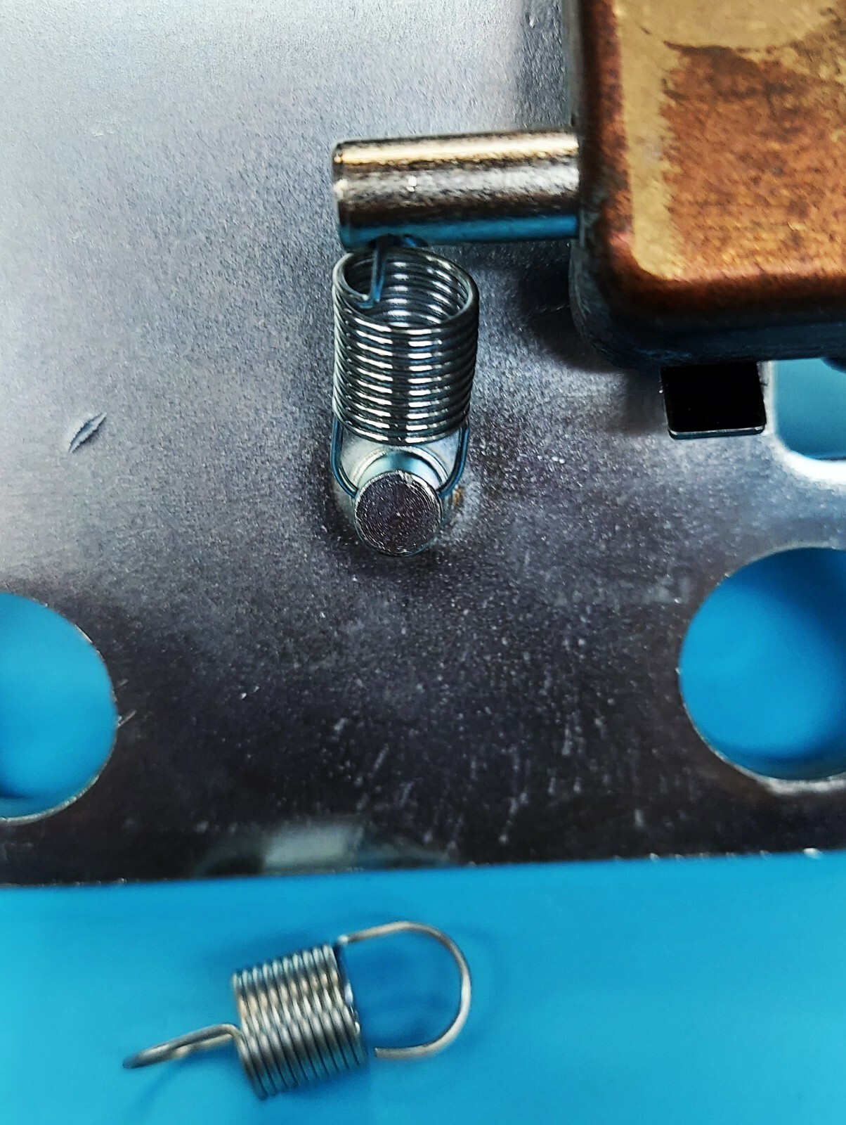 Cable Lasher Springs and Pin for Front Door J2