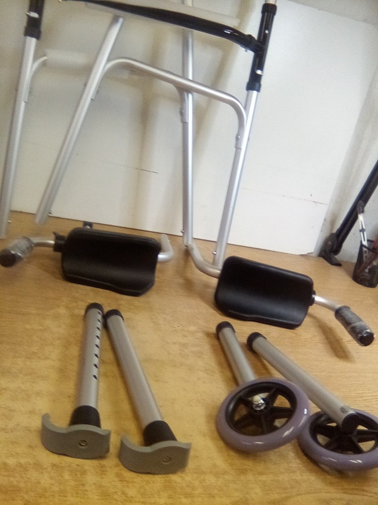 Foldable Standard Walker With Front Wheels And Armrest