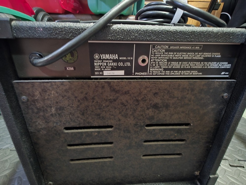 Yamaha VX-15 Guitar Amplifier. Great Condition.
