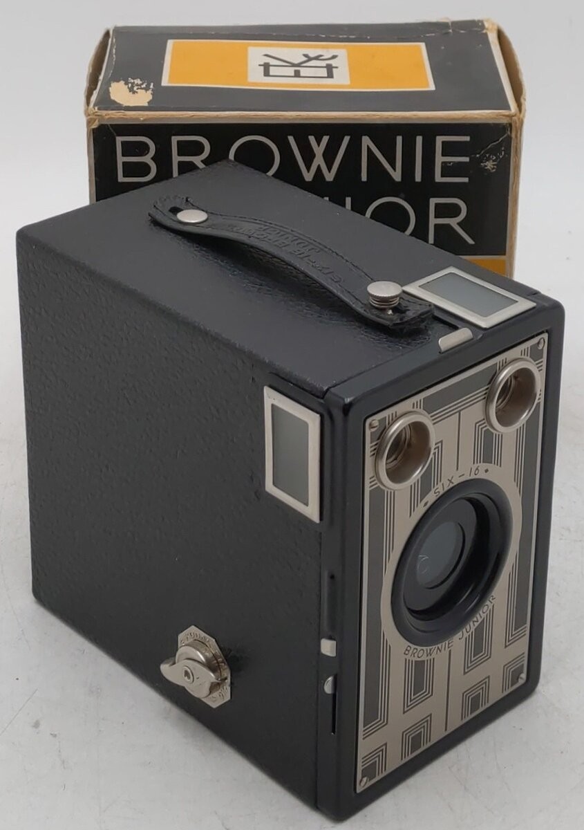 Kodak Vintage Brownie Junior Six-16 Box Camera EX/Box