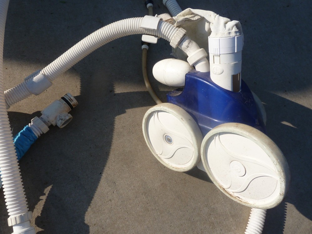 Polaris 360 Suction Automatic Pool Cleaner Blue
