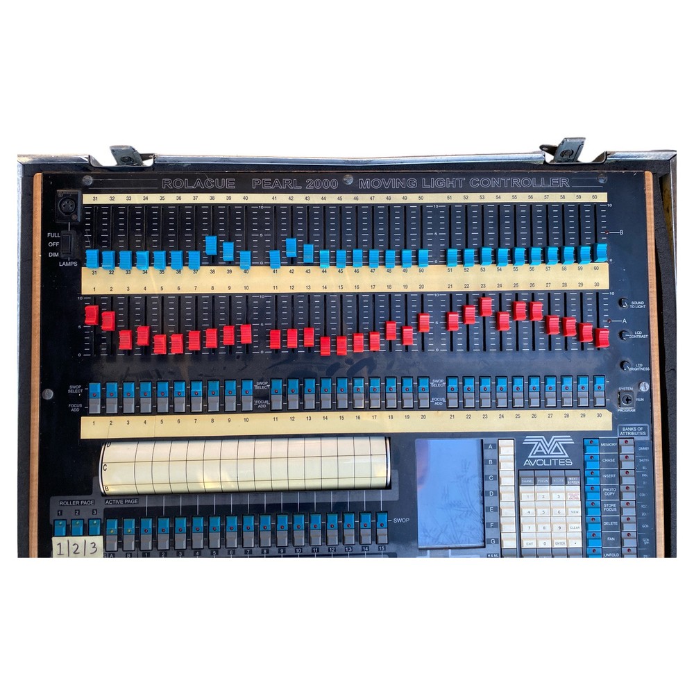 AVOLITES Pearl 2004-Moving Light Controller w/1.44Mb Floppy Disk Drive,Lamp,Case