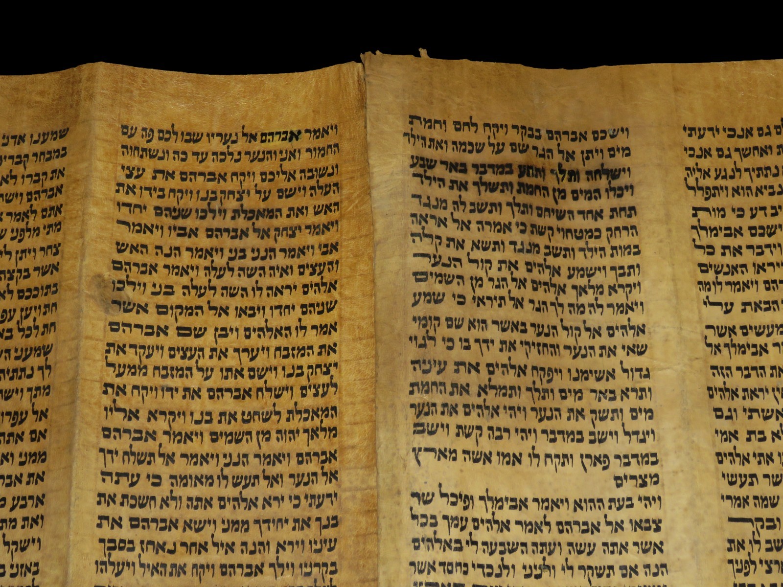 TORAH SCROLL BIBLE VELLUM MANUSCRIPT 300 YRS OLD YEMEN COMPLETE Book of Genesis