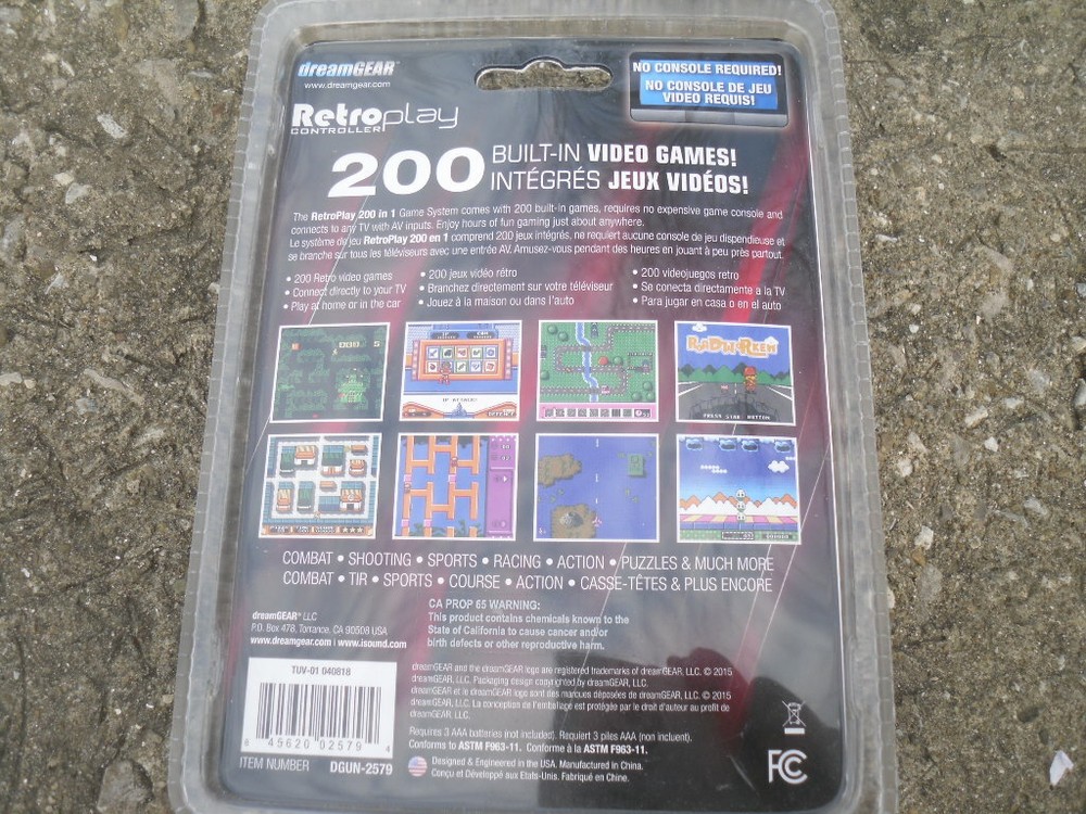 dreamGear Retroplay TV Game Controller Plug & Play 200 Game Arcade System